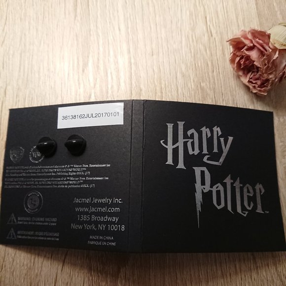 Harry Potter Enemal Pin - Picture 3 of 3